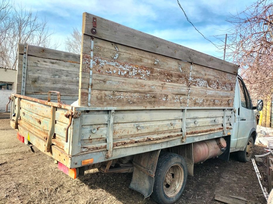 Продается газель бортовая