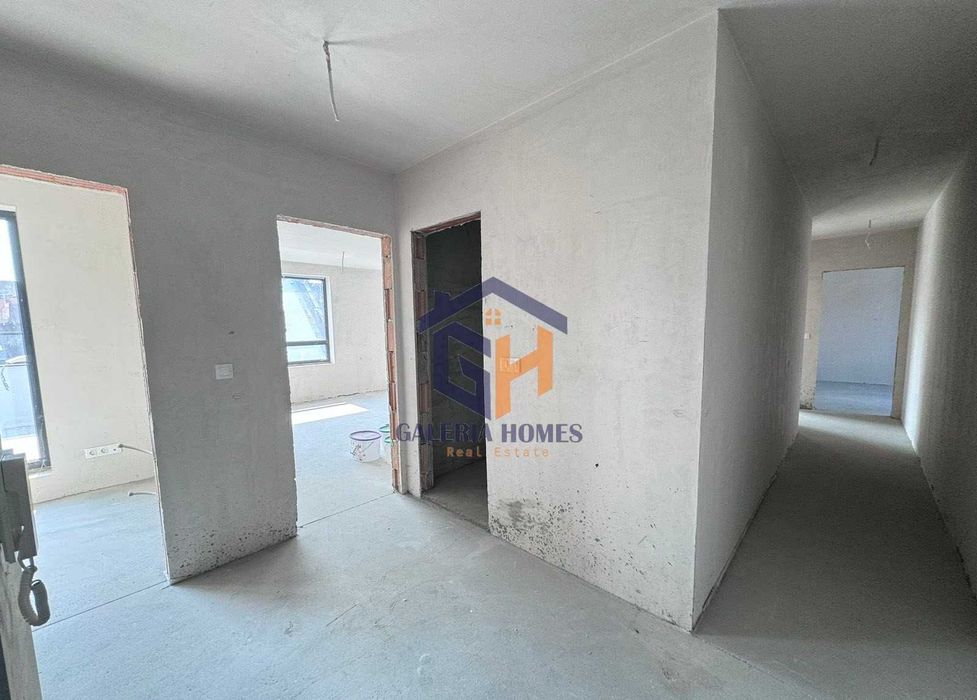 Тристаен апартамент в центъра на София до метростанция Опълченска