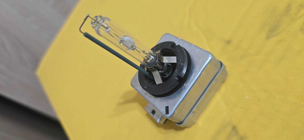 Far Bi-Xenon Opel Insignia Model A 2014, parte dreapta