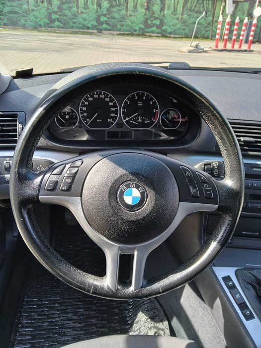 BMW Seria 3 330xi – 3.0 Benzină – 4x4 – Sedan