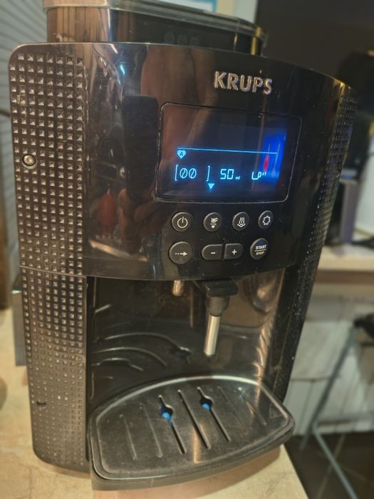 Отлична автоматична кафемашина KRUPS