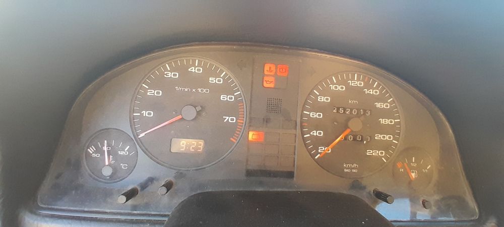 Продам Audi 80 B4 1993г