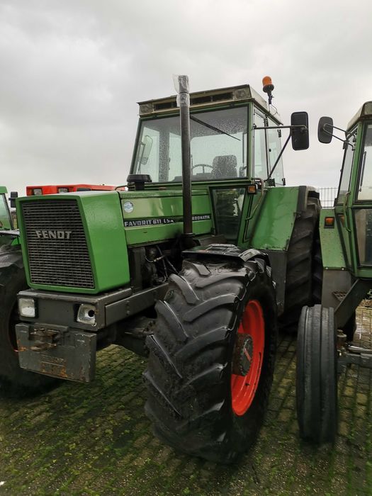 Dezmembrez tractor Fendt 615 ls