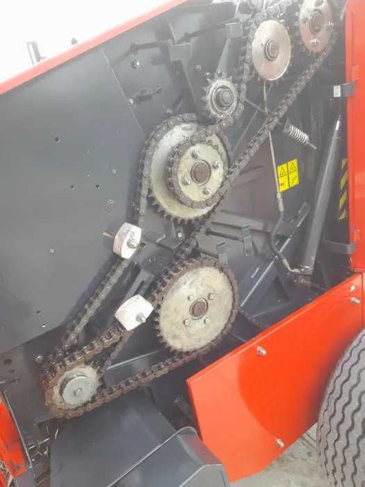 Пресс-подборщик рулонный Metal Fach Z562