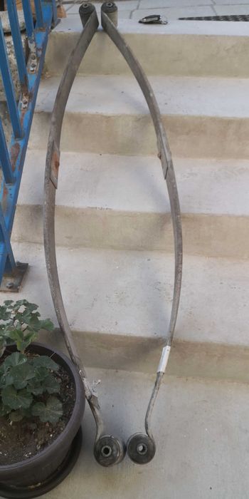 Ресори задни за volkswagen caddy III 2KO5151