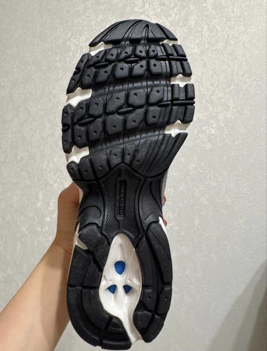 Крассовки оригинал 36 размер