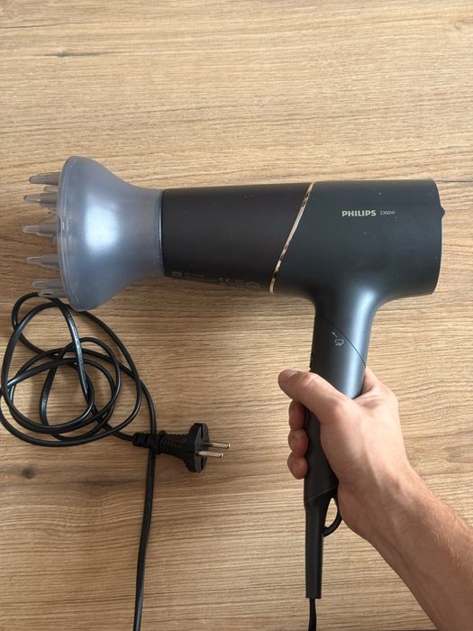 Професионален Сешоар Philips - ЧИСТО НОВ + ГАРАНЦИЯ