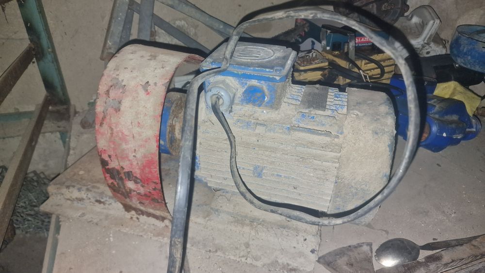 Асинхроновый элетро двигатель