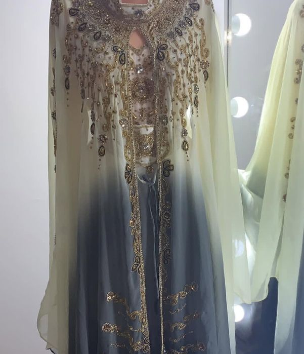 Продам шикарные новые платья