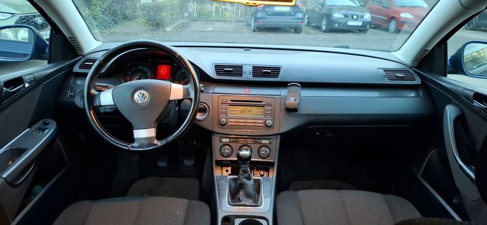 Volkswagen Passat B6 Benzina 1.6 FSi 116.Cp  6+1 Trepte Recent înmatri