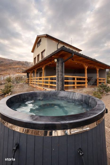 Cabana de vanzare – oportunitate de business / casa de vacanta – T