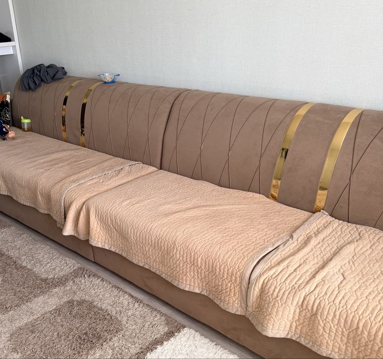 Продам диван 4 м