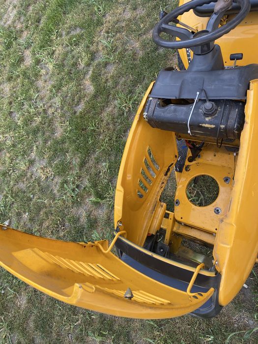 Tractoras tuns gazon , caroserie  MTD