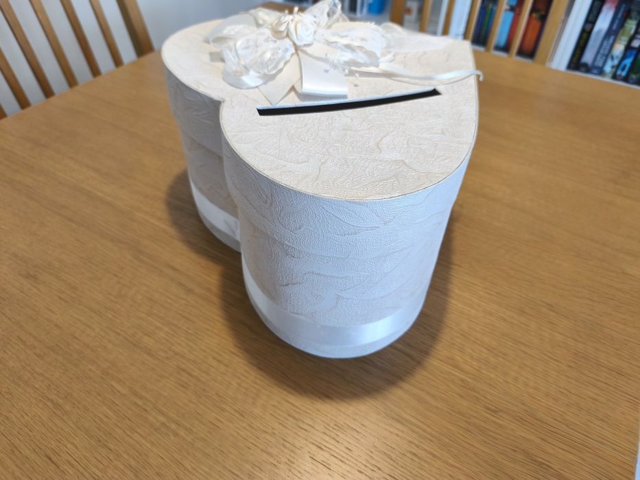 Сватбена кутия за пликове