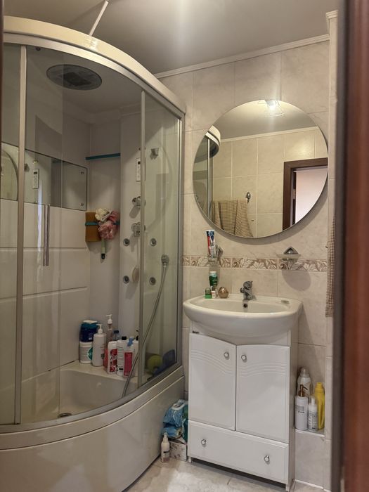 Продам 3 комн. квартиру в центре