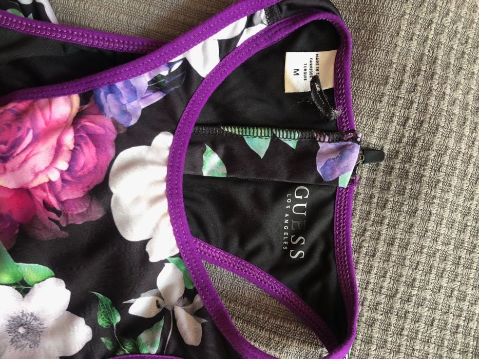 Top GUESS marimea M