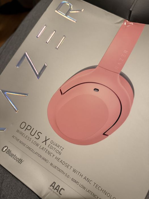 Casti Razer Opus X Pink