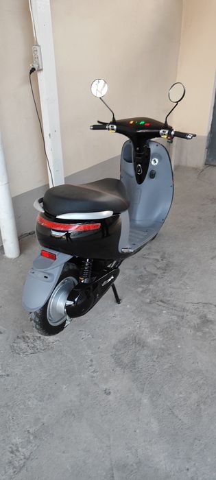 Skuter Elektro 100km