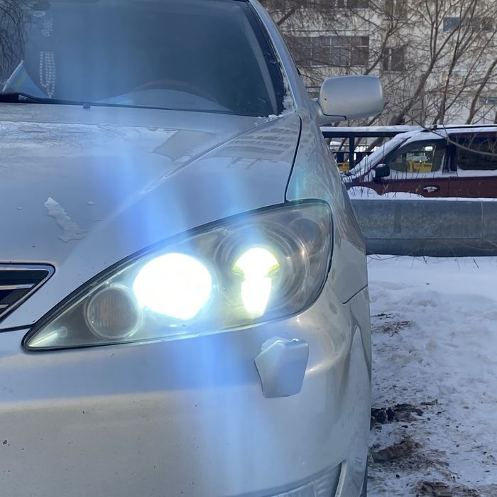Продам фары на камри