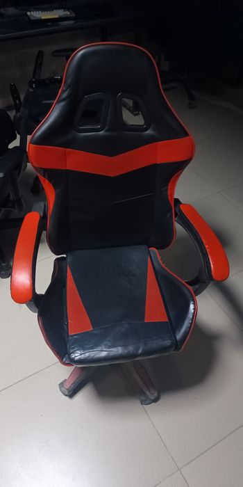 Продам компьютерное игровое кресло