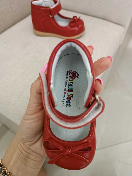 Детски отворени обувки