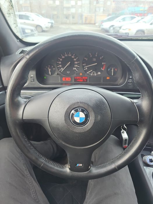 Продам бмв е39 1996 года