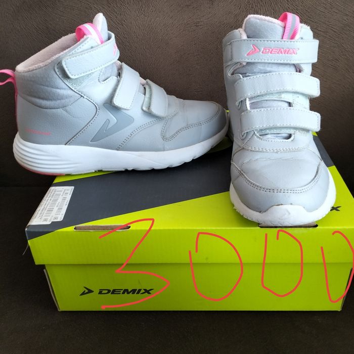 Продам обувь для девочки