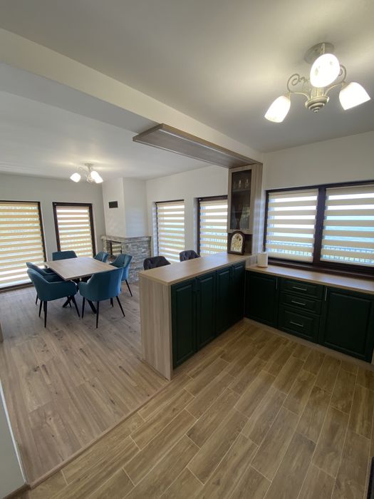 Montator tapet  sine perdele rolete jaluzele