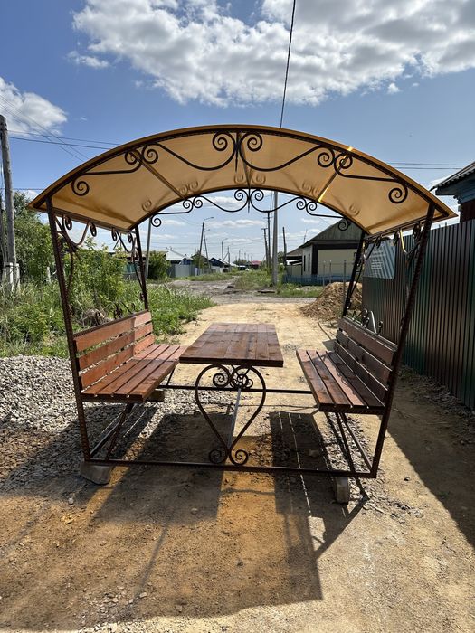 Беседка Кованая металл-дерево