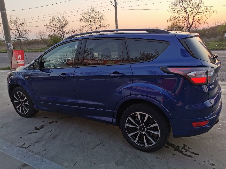 Dezmembrez ford/ford kuga/bara fata/capota/aripa/far/haion/usa/