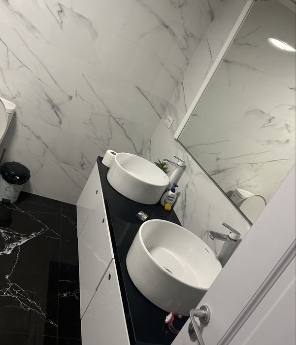 Vand casa in comuna Maracineni.