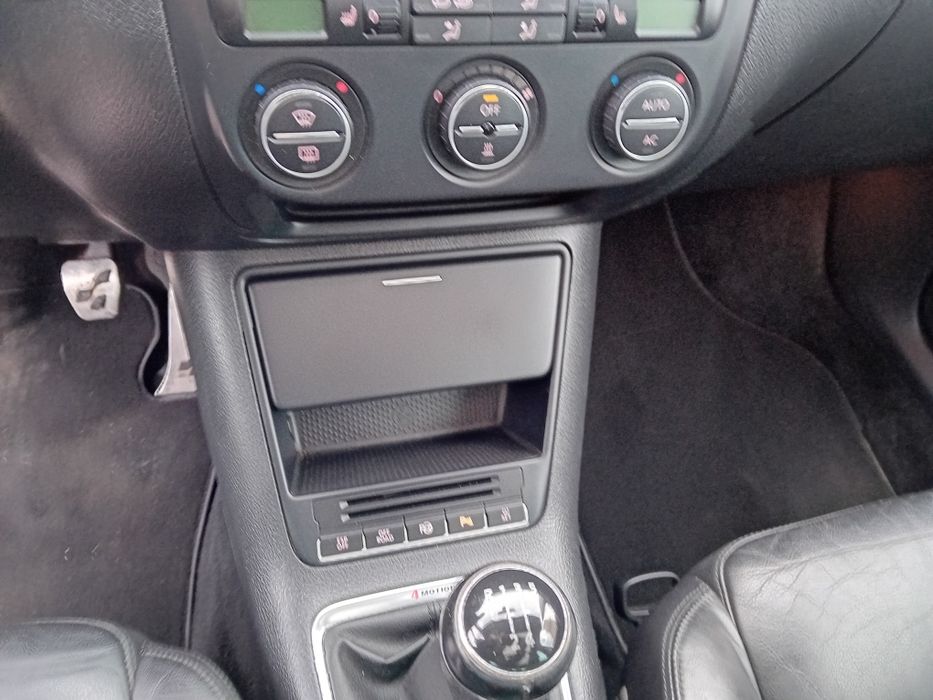 Tiguan R-Line,,Bixenon,Navi 2.0Tdi,4x4