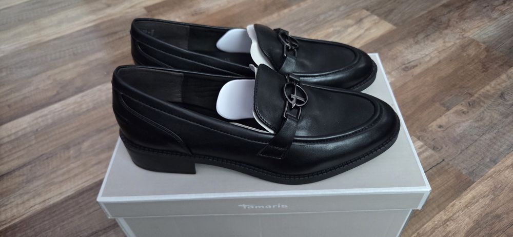 Нови дамски кожени обувки Geox и Tamaris 39н