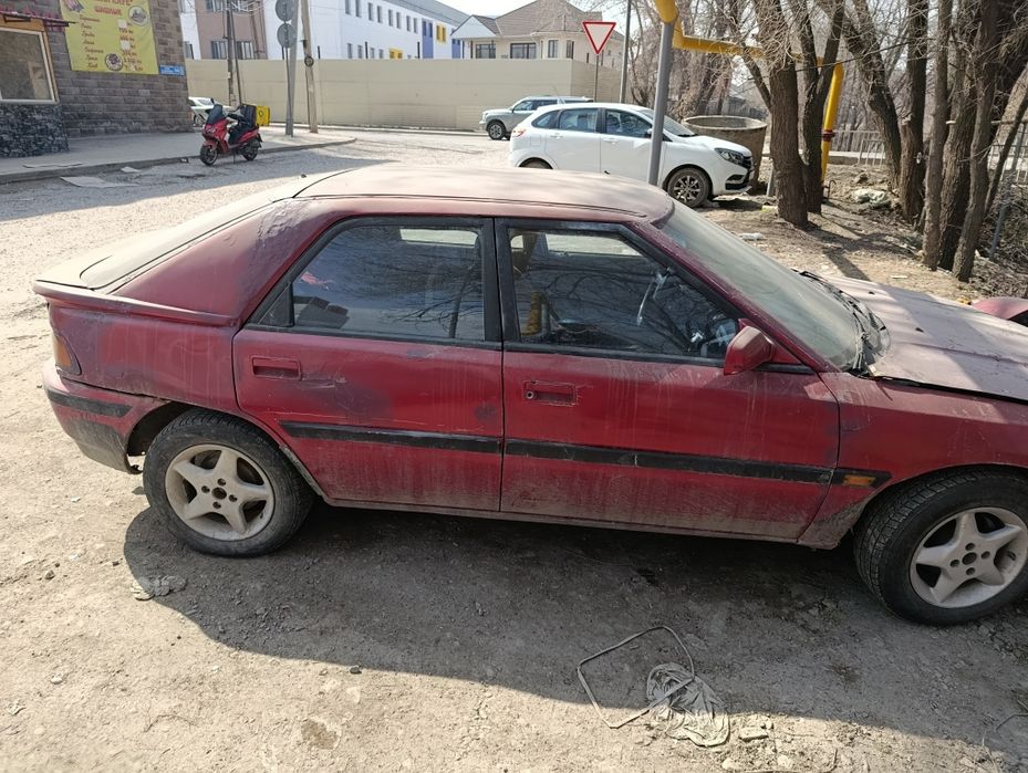 Mazda 323 об 1.6