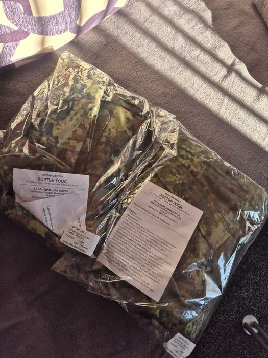 Камуфражни дрехи нови