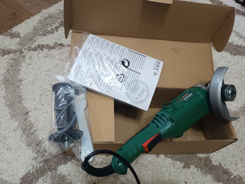 продам Болгарку DWT