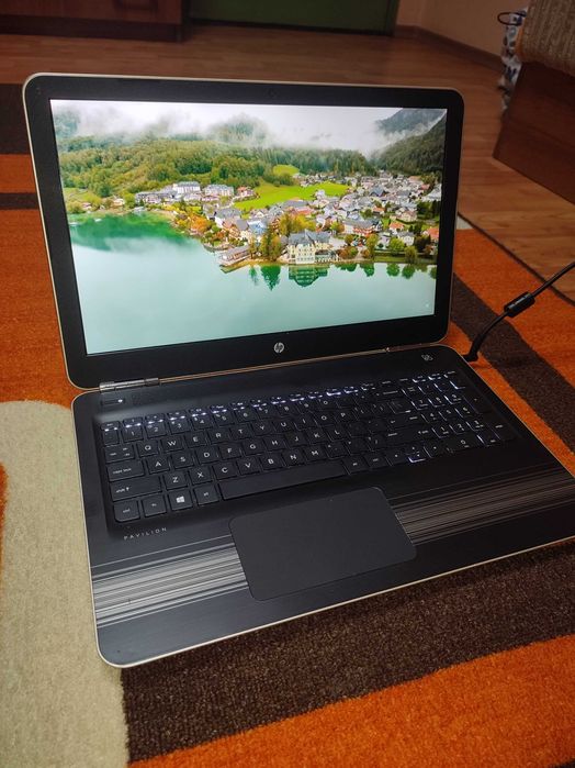 Hp Pavilion 15 Тъчскрийн/ AMD A9 2.9GHz/16GB DDR4/256GB SSD