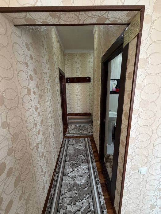 Тезда 5 каватли янги домнинг 4 каватидан 1 хоналик квартира,35квм, сот