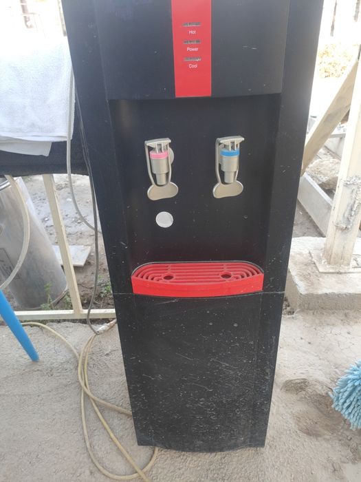 Кулер для воды б. у