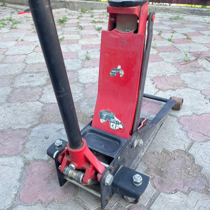 Продам домкрат и гайковёрт