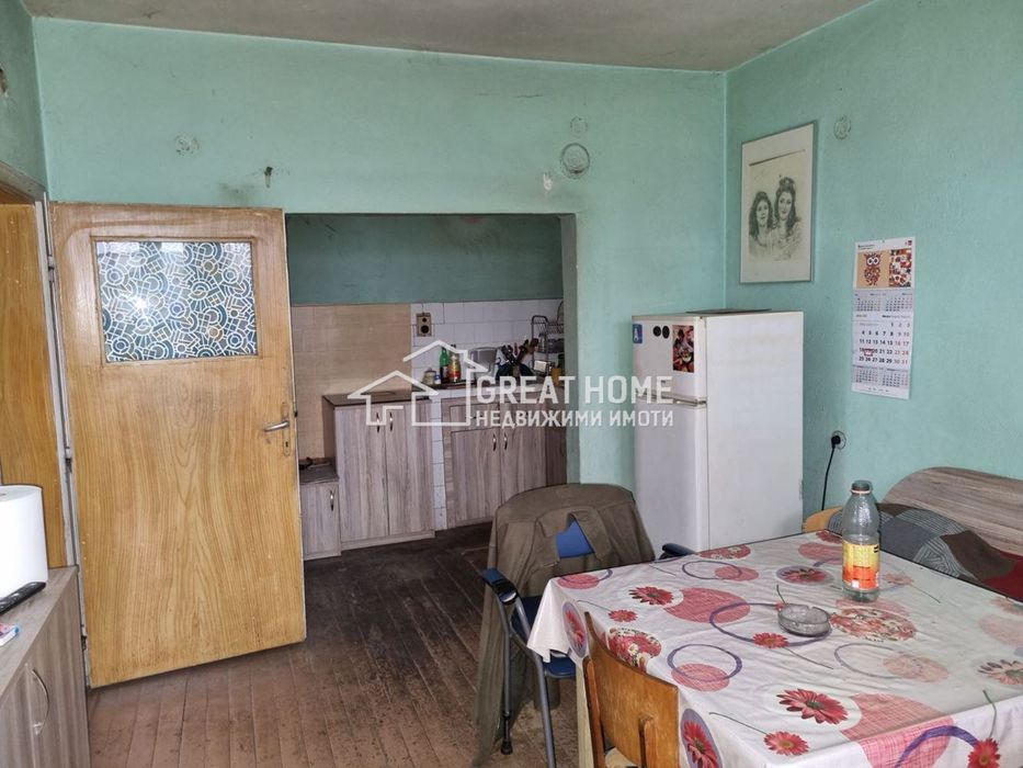 Продава се Четиристаен апартамент в Търговище, Център - 111 кв.м за 850 €/кв.м - Снимка #4