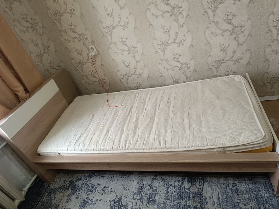 Продам кровать .