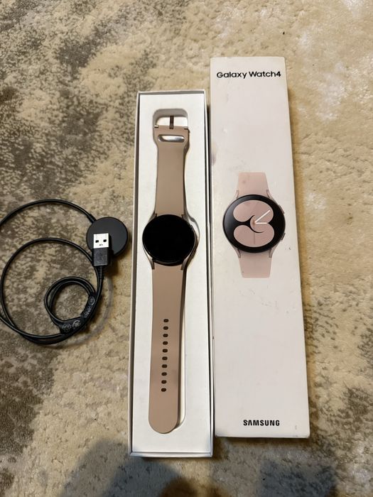 Vand SAMSUNG WATCH 4,in stare buna de funcționare
