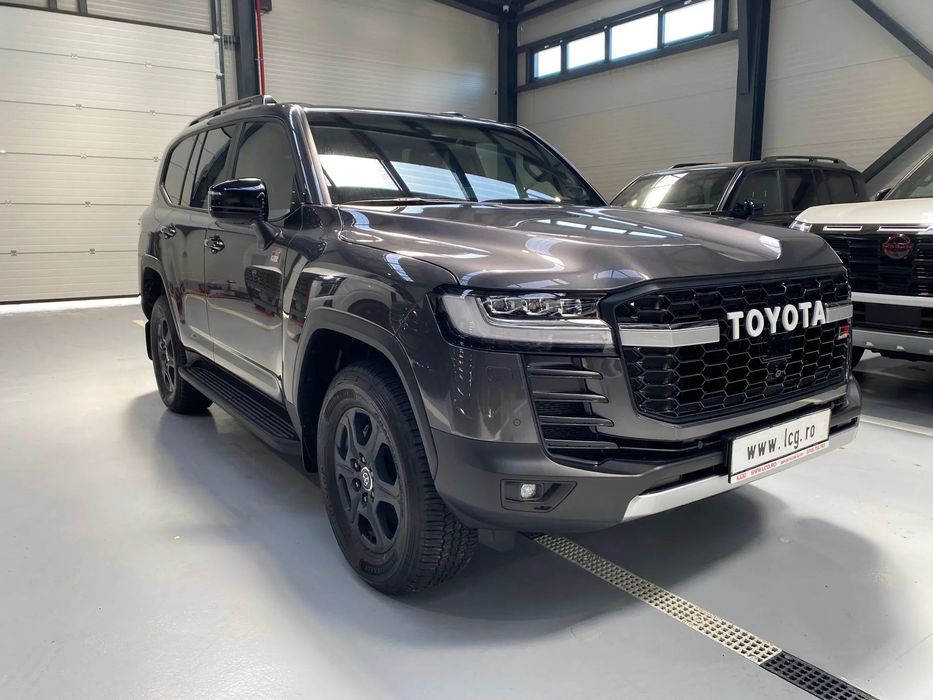 Toyota Land Cruiser 300 Toyota Land Cruiser LC300 GR Sport