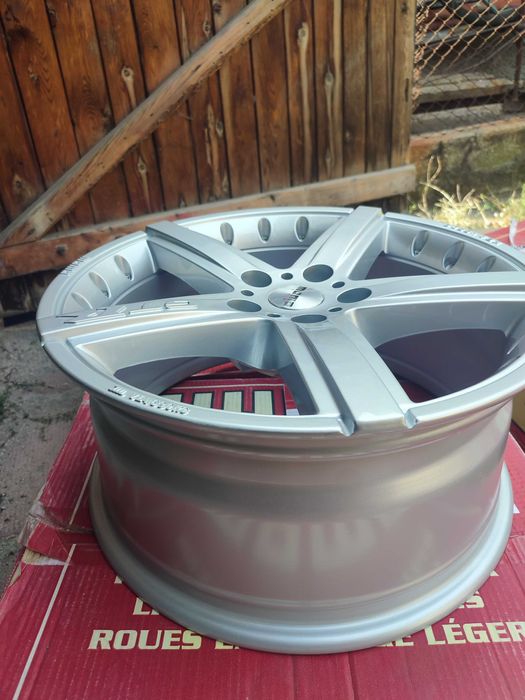 Джанти MOMO 5х112/17 ет35 8J.