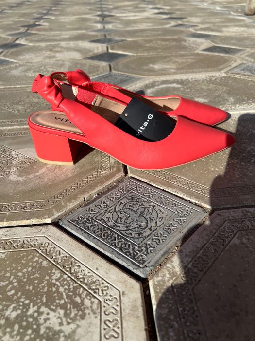 Продаются женские туфли