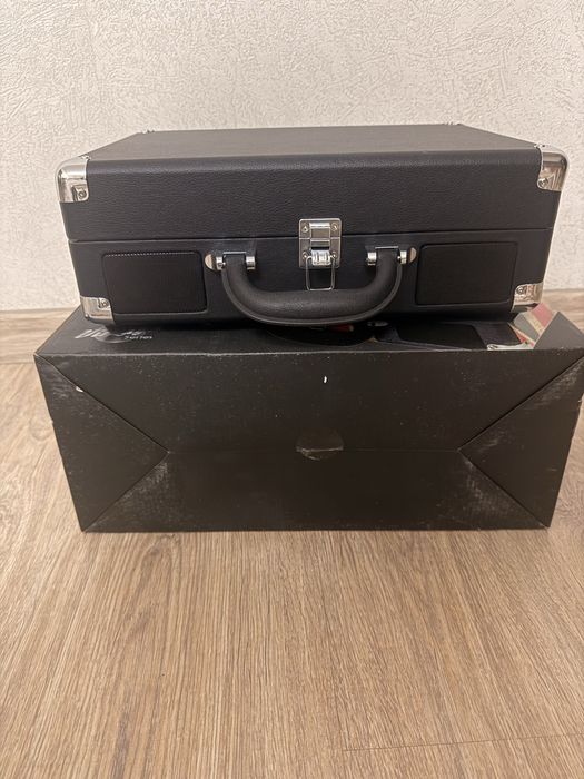 Проигрыватель виниловый Ritmix LP-120B