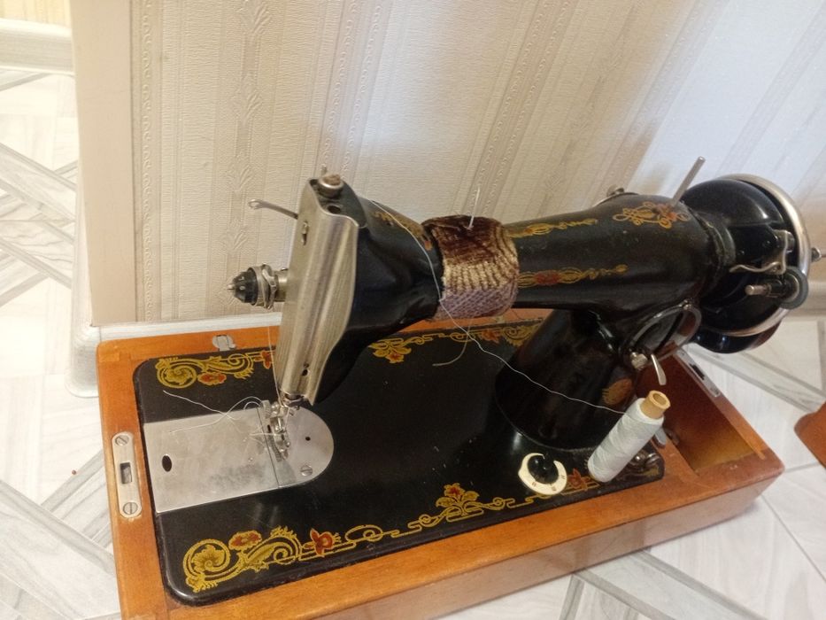 Продам швейную машинку б/у