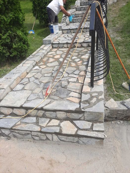 Piatră Naturală de Munte pentru Placări și Pavaje