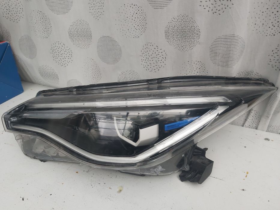 Фар Renault Zoe led